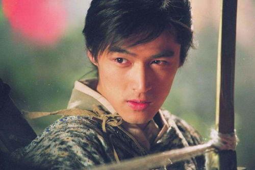 胡歌女儿最早爆料视频,温馨家庭生活片段引网友热议